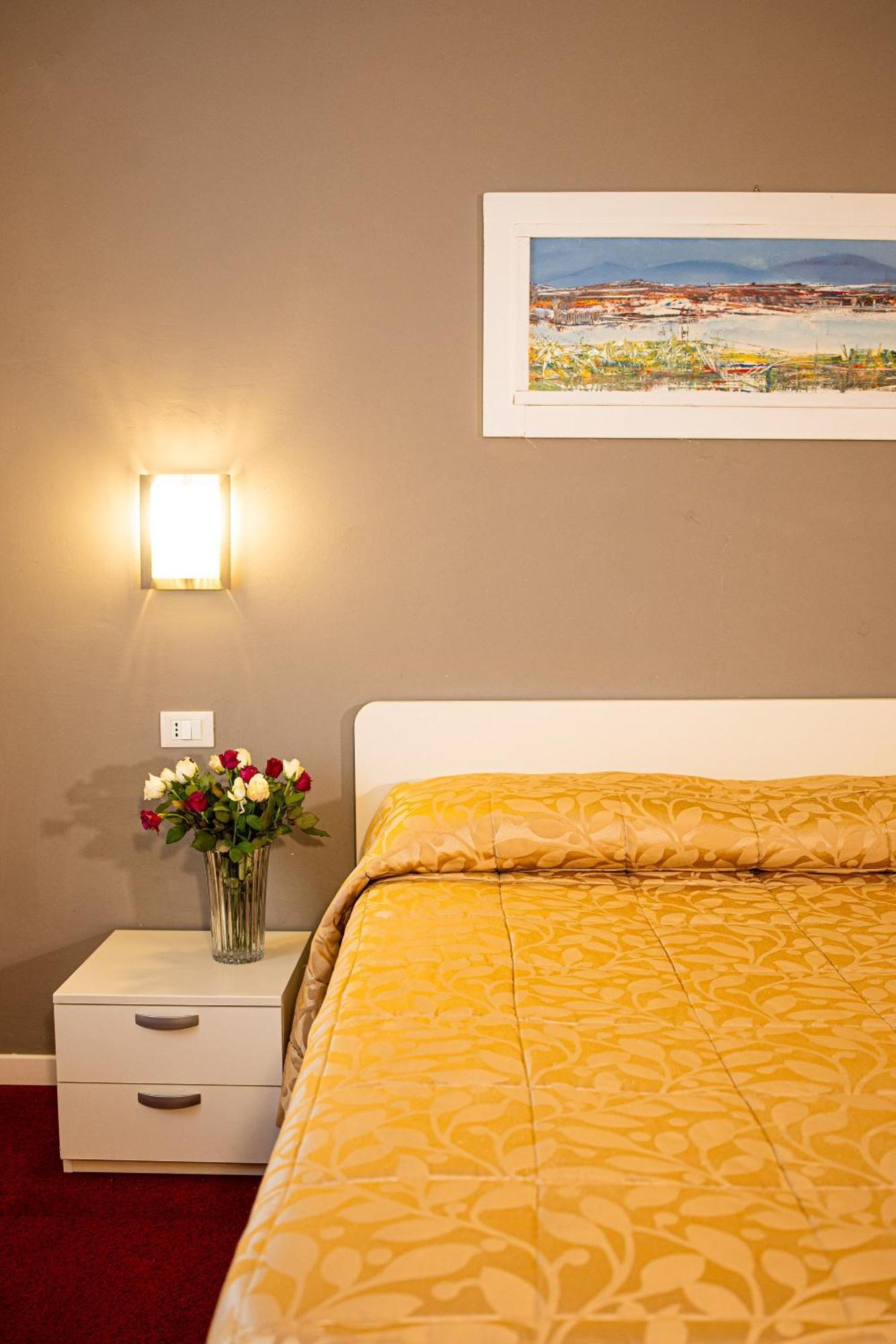 Hotel Italia Леричі Екстер'єр фото