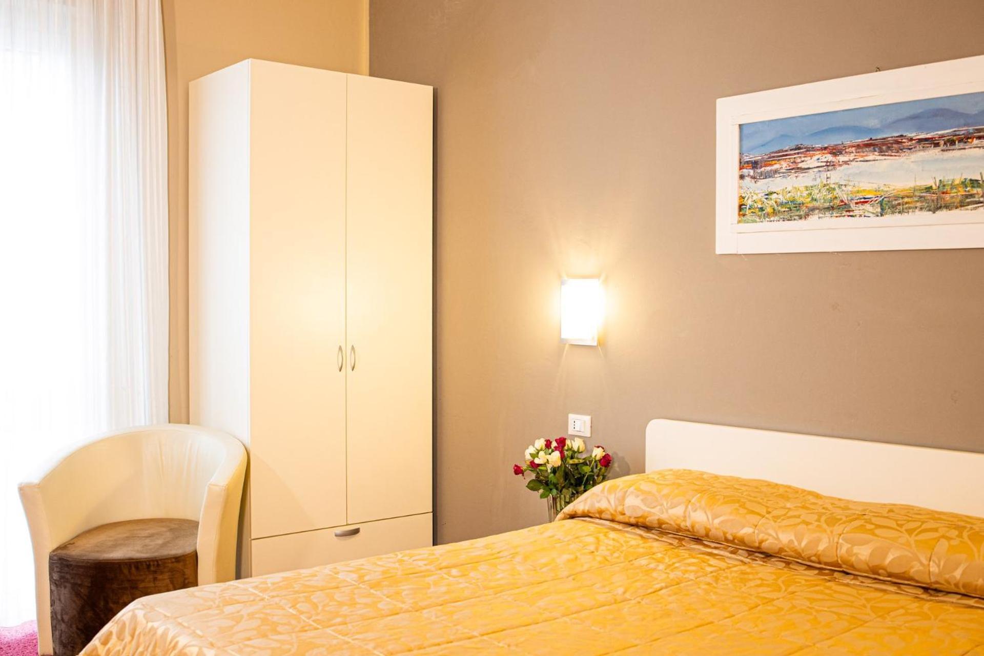 Hotel Italia Леричі Екстер'єр фото
