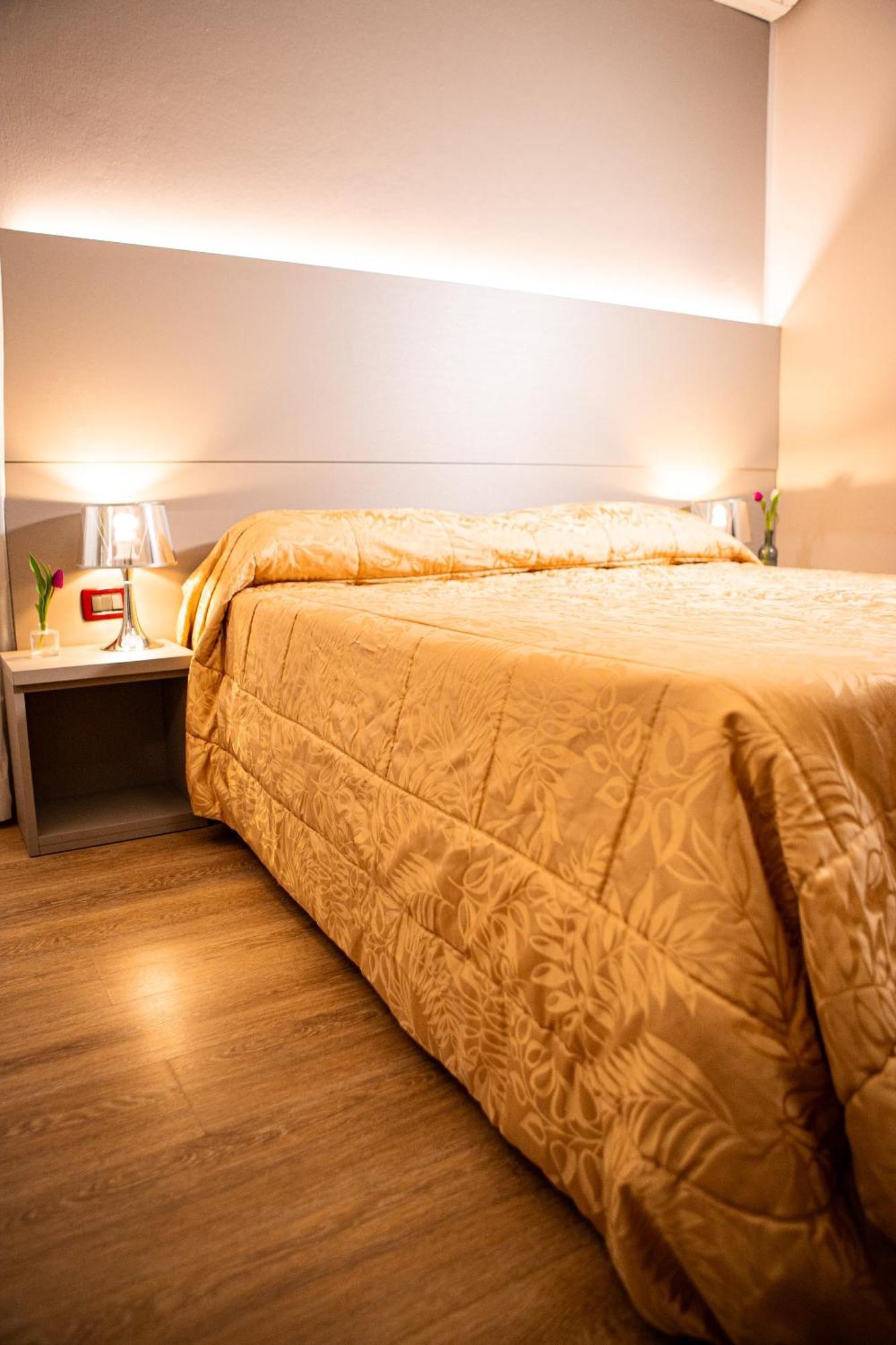 Hotel Italia Леричі Екстер'єр фото
