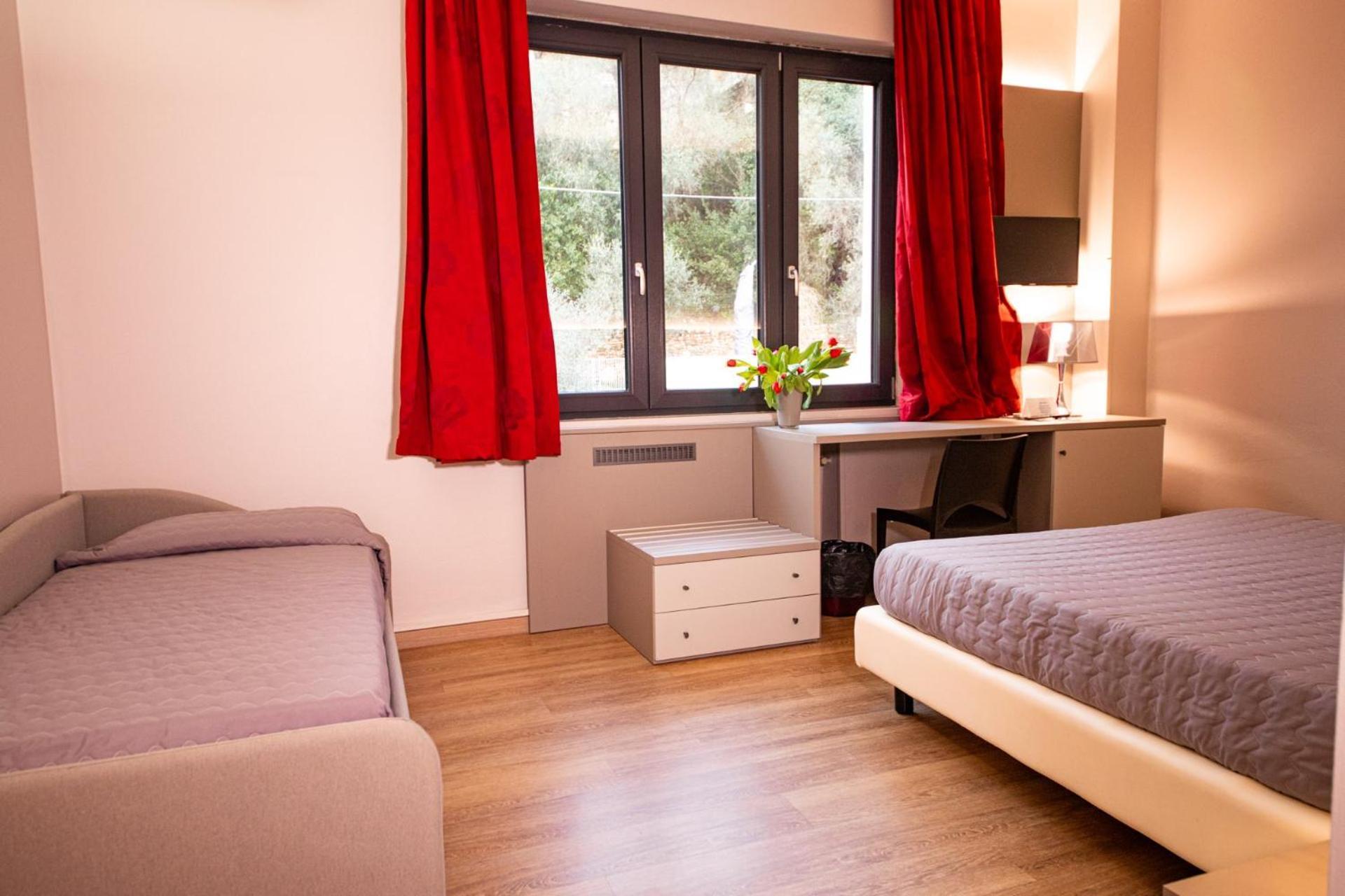 Hotel Italia Леричі Екстер'єр фото